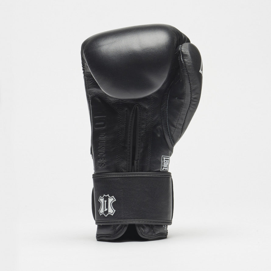 Leone 1947® North America THE GREATEST BOXING GLOVES 14 Leone 1947® North America THE GREATEST BOXING GLOVES