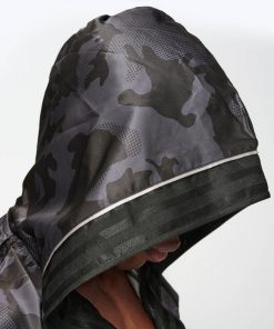 Leone 1947 North America Boxing Gowns & Cornerman Jackets CAMOBLACK SLEEVELESS BOXING GOWN