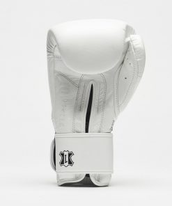 Leone 1947® North America THE GREATEST BOXING GLOVES 31 Leone 1947® North America THE GREATEST BOXING GLOVES